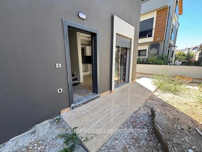 Spacious 3+1 Villa For Sale With Detached Entry In Menderes Özdere