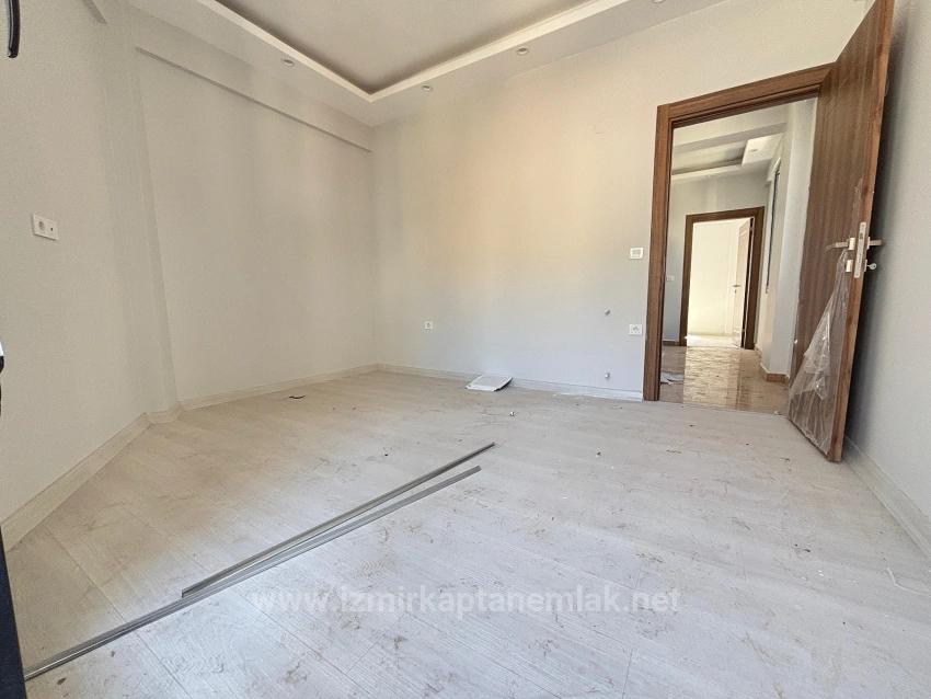 Spacious 3+1 Villa For Sale With Detached Entry In Menderes Özdere