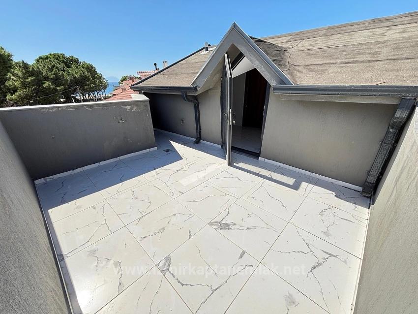 Brand New 4+1 Triplex For Sale In Menderes Özdere, 50 M From The Beach With A Large Garden