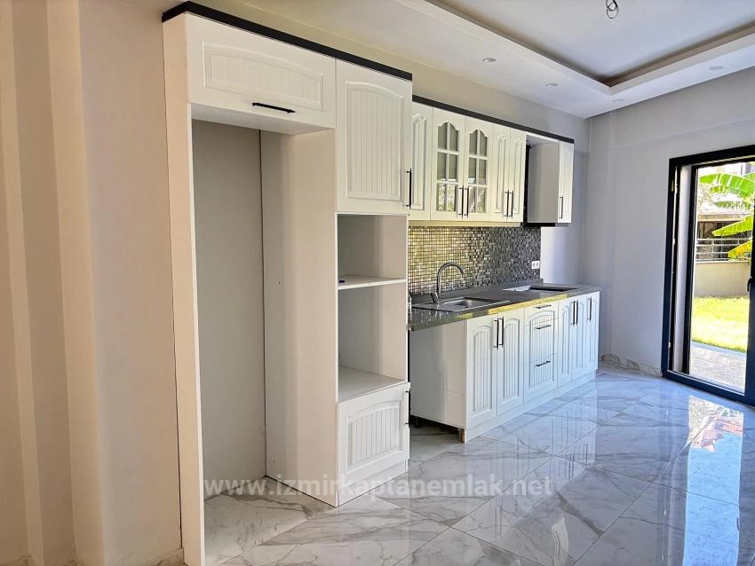 Brand New 4+1 Triplex For Sale In Menderes Özdere, 50 M From The Beach With A Large Garden