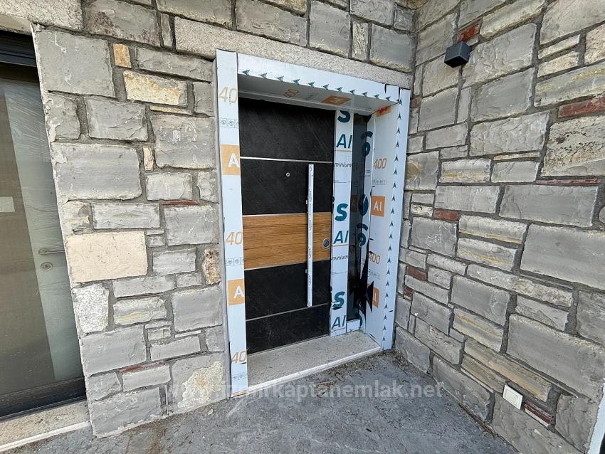 4+1 Detached Duplex Summer Villa With Pool In Seferihisar Akarca