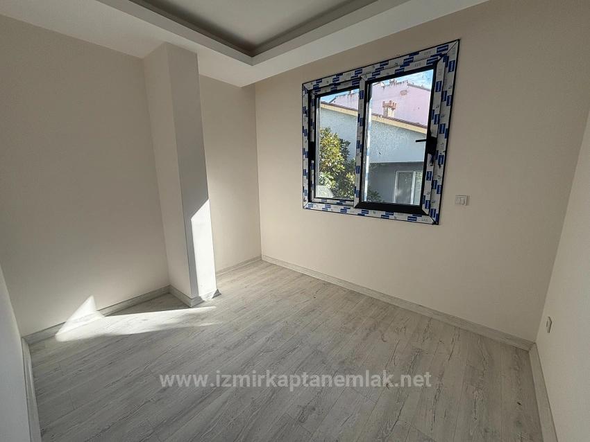 2+1 Middle Floor Flat In Camikebir, Seferihisar, Izmir