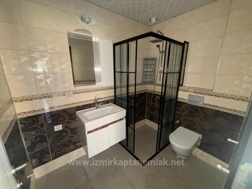 2+1 Flat For Sale In Izmir Menderes Fevzi Çakmak