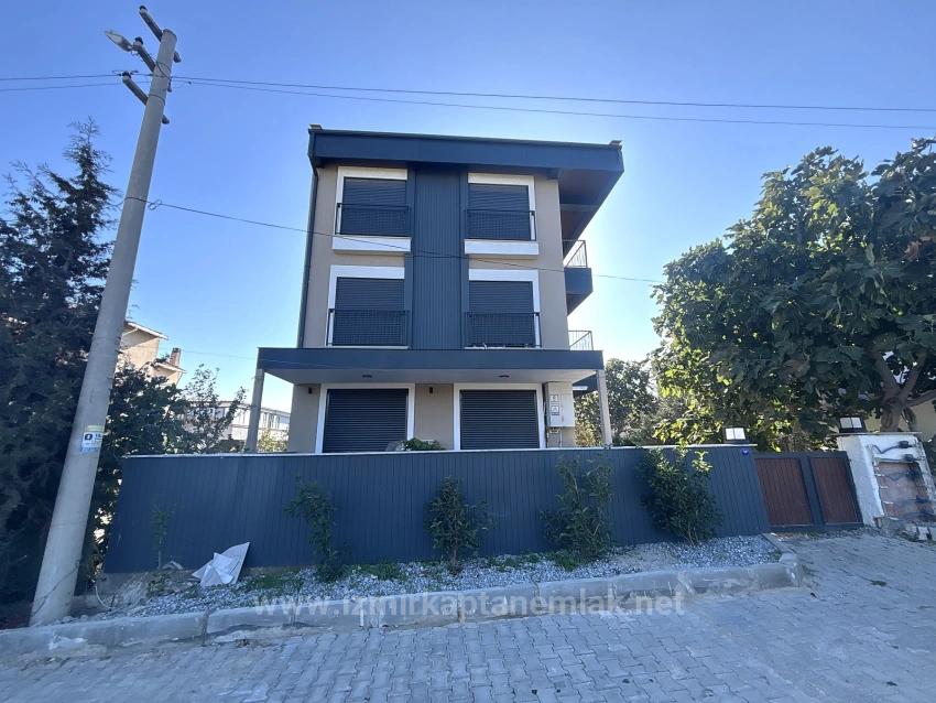 2+1 Reverse Duplex Apartment In Izmir Seferihisar Çolak İbrahim