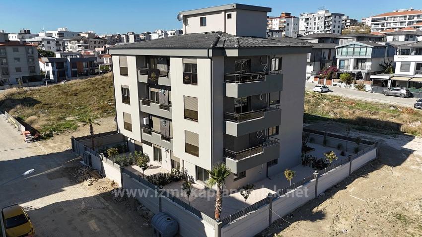 2+1 Ground Floor Flat With Large Garden In Seferihisar Çolakibrahim, Izmir