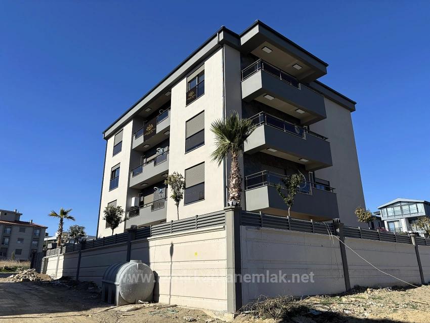 2+1 Ground Floor Flat With Large Garden In Seferihisar Çolakibrahim, Izmir