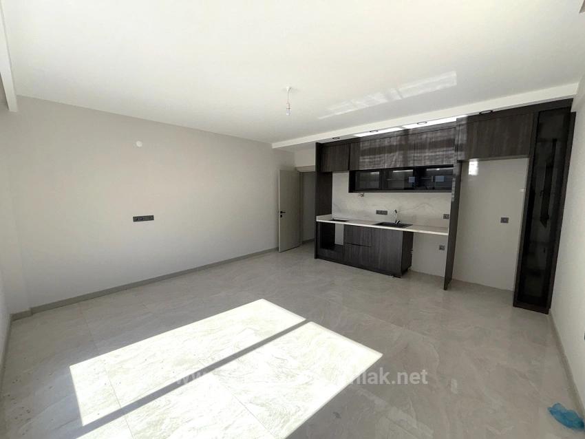 2+1 Ground Floor Flat With Large Garden In Seferihisar Çolakibrahim, Izmir