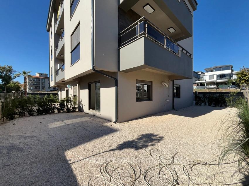 2+1 Ground Floor Flat With Large Garden In Seferihisar Çolakibrahim, Izmir