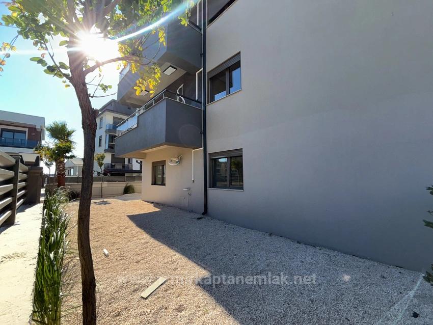 2+1 Ground Floor Flat With Large Garden In Seferihisar Çolakibrahim, Izmir