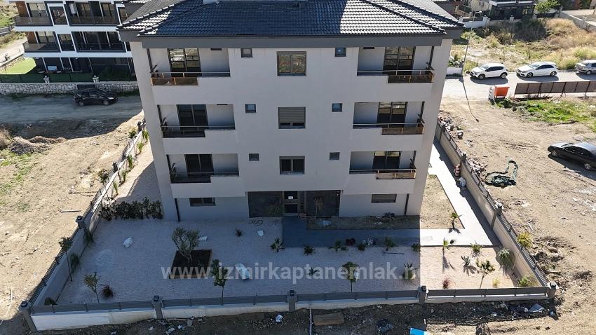 1+1 Ground Floor Garden Flat In Izmir Seferihisar Çolakibrahim