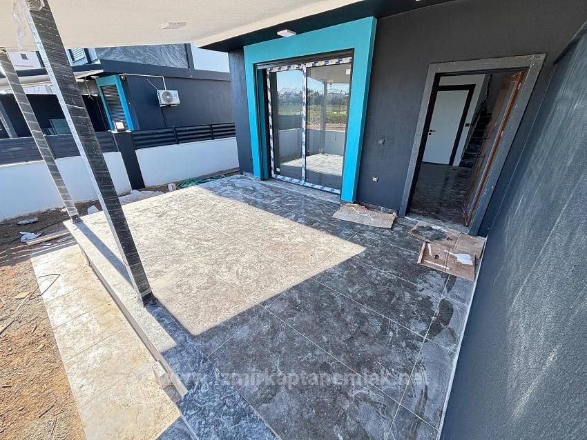 2+1 Triplex Summer Villa On The Sea Side In İzmir Seferihisar Cumhuriyet