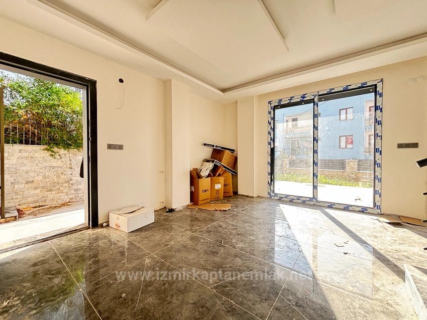 2+1 Villa For Sale 600 Meters From The Sea In Ürkmez, Seferihisar, Izmir