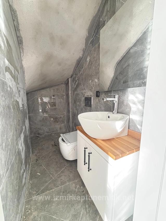 2+1 Villa For Sale 600 Meters From The Sea In Ürkmez, Seferihisar, Izmir