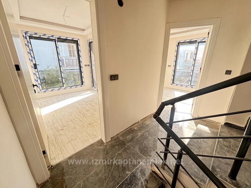 2+1 Villa For Sale 600 Meters From The Sea In Ürkmez, Seferihisar, Izmir