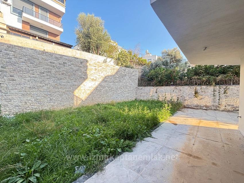 2+1 Villa For Sale 600 Meters From The Sea In Ürkmez, Seferihisar, Izmir