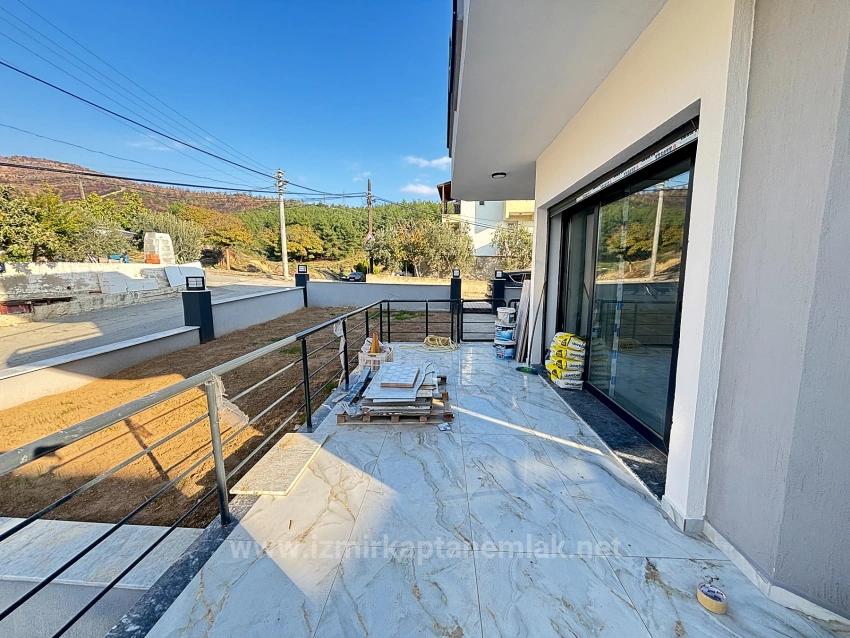 3+1 Detached Villa For Sale In İzmir Seferihisar Ürkmez, 1100 Meters From The Sea