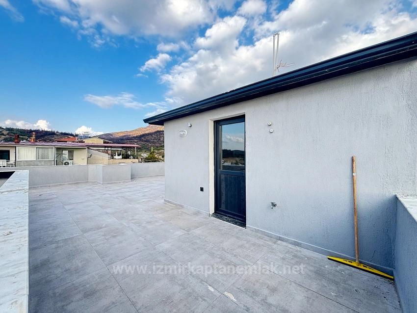 3+1 Detached Villa For Sale In İzmir Seferihisar Ürkmez, 1100 Meters From The Sea