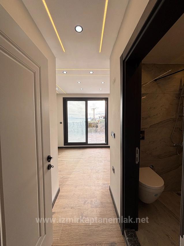 Ultra Luxury 4+1 Triplex Villa With Detached Large Garden In İzmir Seferihisar Doğanbey