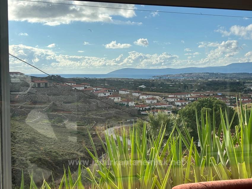 2+1 Detached Triplex Villa With Sea View In Tepecik Neighborhood, Seferihisar, Izmir