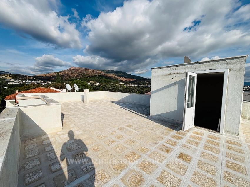 2+1 Flat For Sale In Izmir Seferihisar Mersinalanı Neighborhood