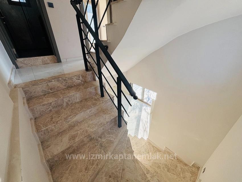 3+1 Triplex Villa With Separate Title Deed, Right On The Seafront In Atatürk Neighborhood, Seferihisar, İzmir