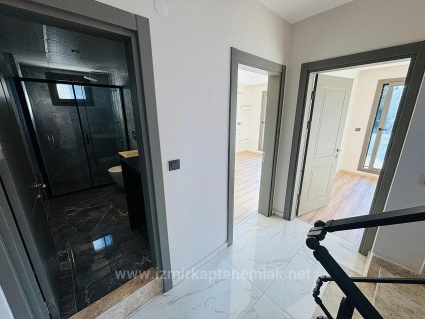 3+1 Triplex Villa With Separate Title Deed, Right On The Seafront In Atatürk Neighborhood, Seferihisar, İzmir