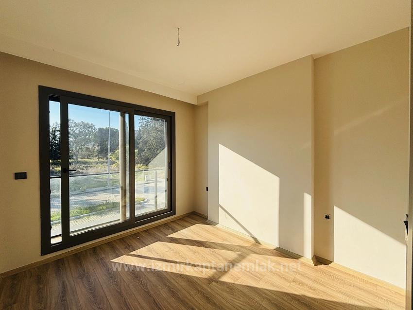 3+1 Triplex Villa With Separate Title Deed, Right On The Seafront In Atatürk Neighborhood, Seferihisar, İzmir