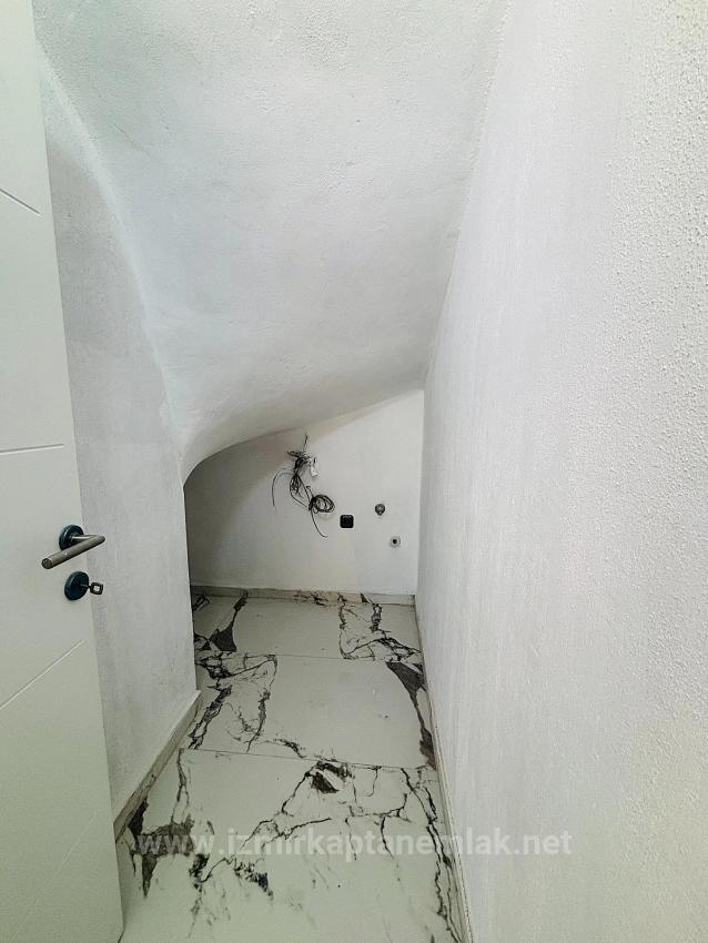 3+1 Duplex Villa In A Gated Community In Kavakdere Neighborhood, Seferihisar, Izmir