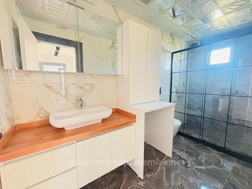 Single Detached Duplex Villa With Pool In Düzce Neighborhood, Seferihisar, İzmir