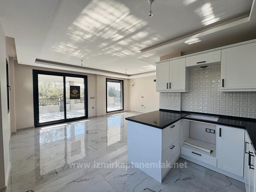 3+1 Detached Duplex Villa With En-Suite Bathroom In Payamlı Neighborhood, Seferihisar, Izmir