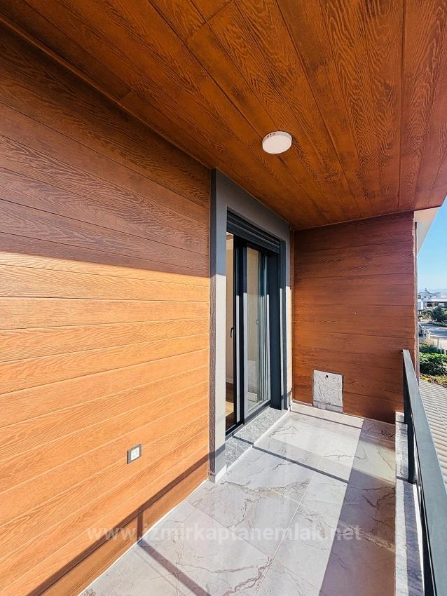 3+1 Detached Duplex Villa With En-Suite Bathroom In Payamlı Neighborhood, Seferihisar, Izmir