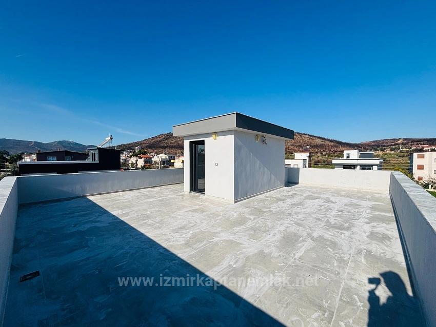 3+1 Detached Duplex Villa With En-Suite Bathroom In Payamlı Neighborhood, Seferihisar, Izmir