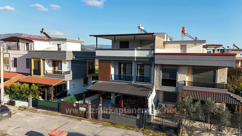 3+1 Bedroom Summerhouse For sale in Cumhuriyet Nbh. Seferihisar Doğanbey - 165 m²