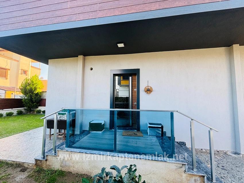 3+1 Bedroom Summerhouse For sale in Cumhuriyet Nbh. Seferihisar Doğanbey - 165 m²