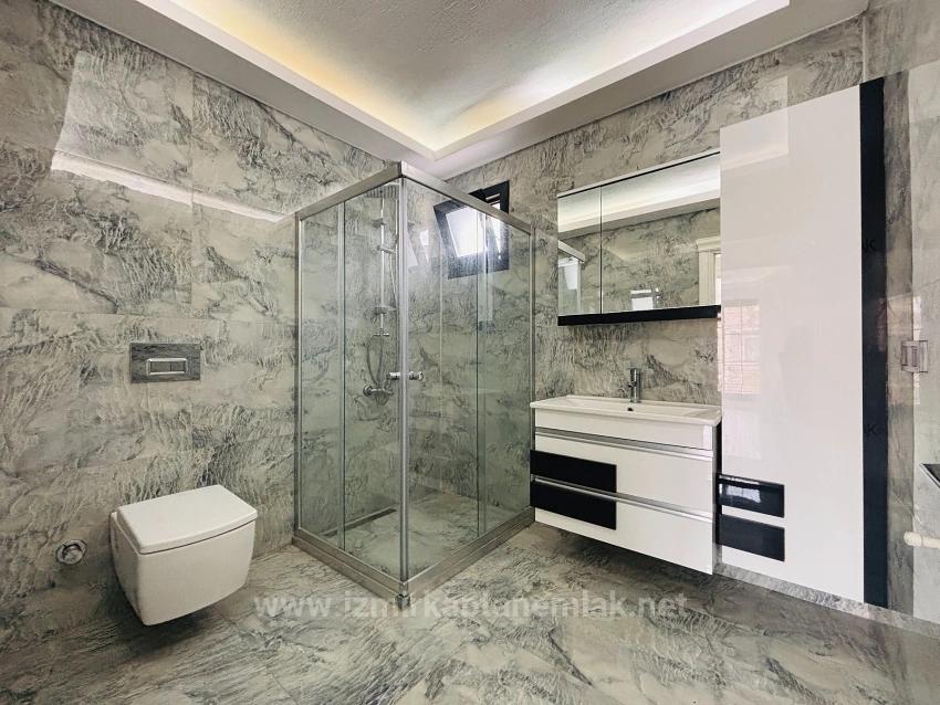 Spacious 3+1 Villa For Sale In Seferihisar Doğanbey Payamlı