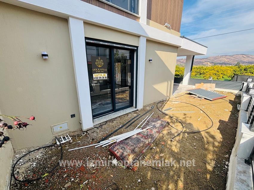 3+1 Bedroom Villa For sale in Payamlı Nbh. Seferihisar Doğanbey - 135 m²