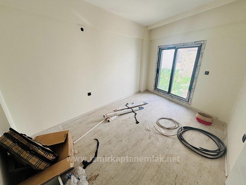 1+1 Apartment In Turabiye Neighborhood, Seferihisar, Izmir