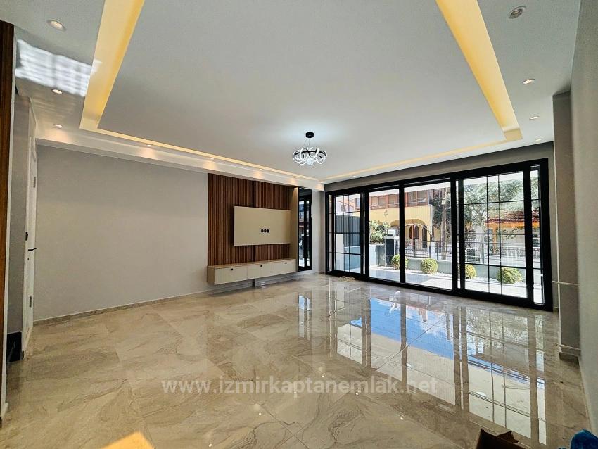 Ultra Luxury 3+1 Summer House With Smart Home System, 50M From The Sea In Ürkmez, Seferihisar, İzmir