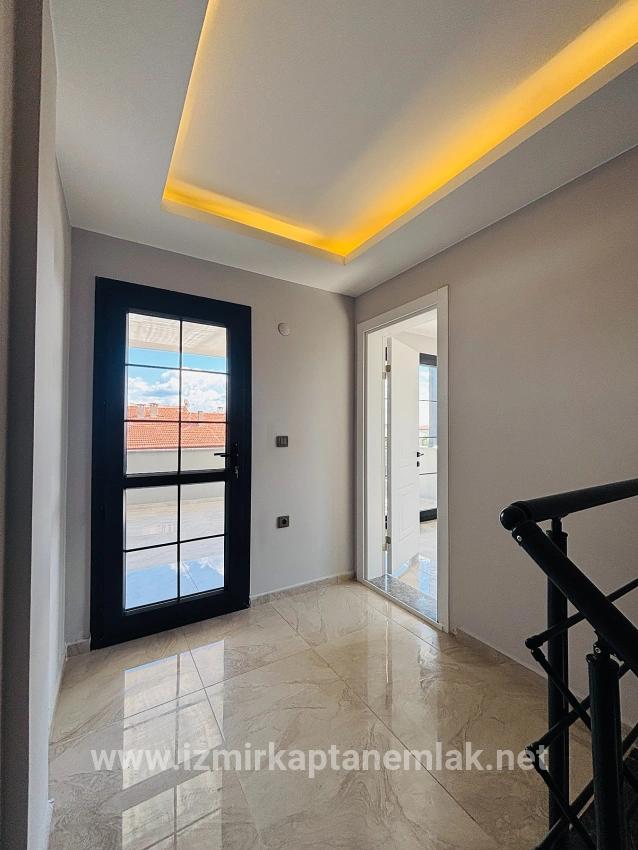 3+1 Bedroom Summerhouse For sale in Mersin Alanı Nbh. Seferihisar Ürkmez - 177 m²