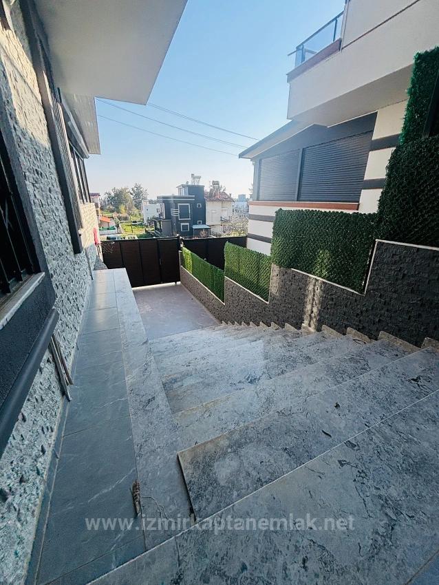 3+1 Villa With Pool For Sale In Izmir Seferihisar Cumhuriyet District