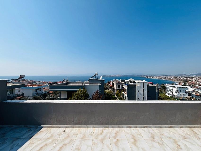 Sea View, Natural Gas Heated, 3+1 Semi-Detached Summer Villa In Akarca, Seferihisar, Izmir