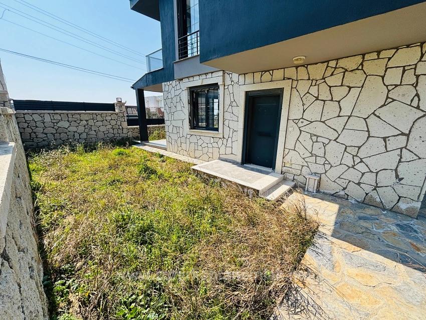 Sea View, Natural Gas Heated, 3+1 Detached Summer House In Akarca Neighborhood, Seferihisar, Izmir.