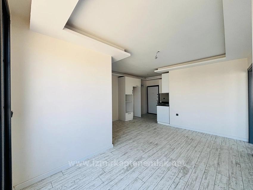 Renovated 1+1 Flat For Sale In İzmir Seferihisar Payamlı District Deniz Street