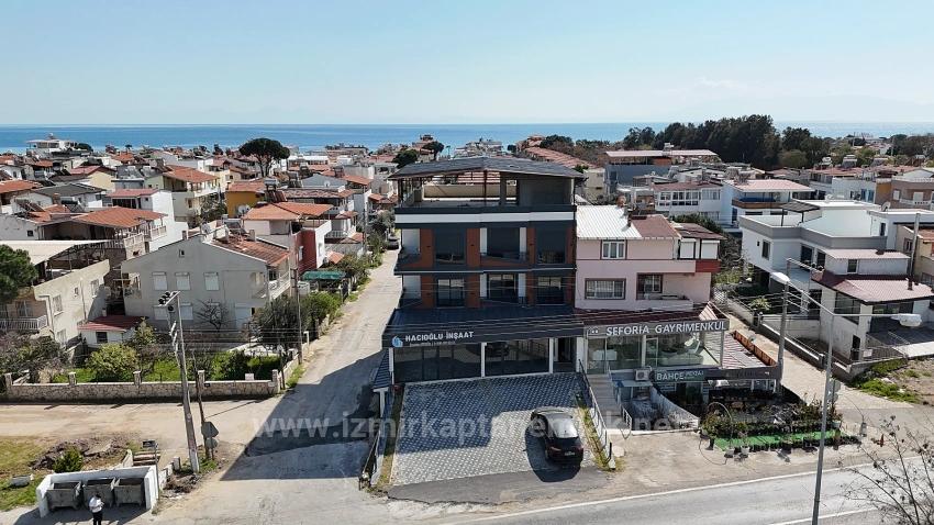 Renovated 2+1 Apartment For Sale In Deniz Street, Payamlı Neighborhood, Seferihisar, Izmir.