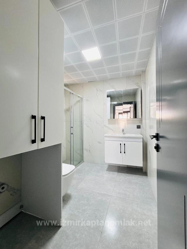 Renovated 2+1 Apartment For Sale In Deniz Street, Payamlı Neighborhood, Seferihisar, Izmir.