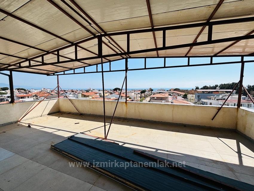 Renovated 2+1 Apartment For Sale In Deniz Street, Payamlı Neighborhood, Seferihisar, Izmir.