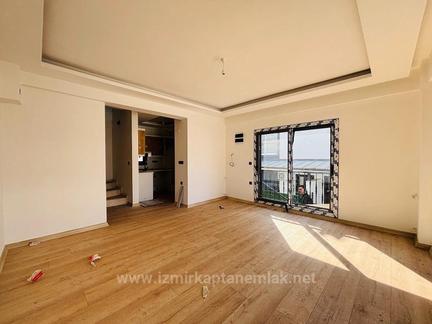 2+1 Villa With Garden For Sale In Payamlı Village, Seferihisar, İzmir