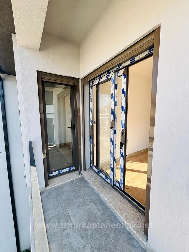 2+1 Villa With Garden For Sale In Payamlı Village, Seferihisar, İzmir