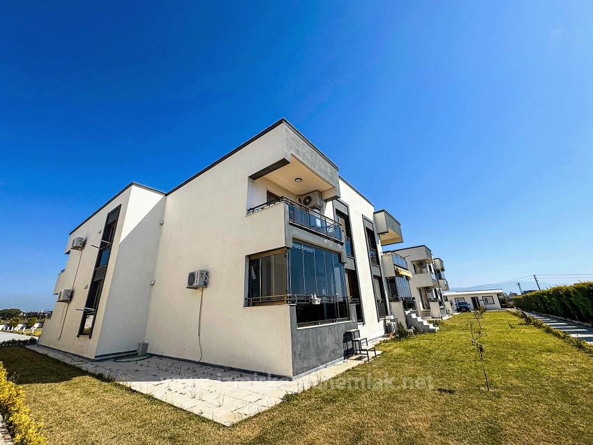 1+1 Apartment For Sale In A Complex With A Swimming Pool In Bengiler, Seferihisar, Izmir.