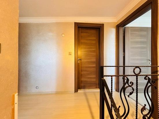 4+2 Duplex Apartment For Sale In Turabiye Neighborhood, Seferihisar, Izmir